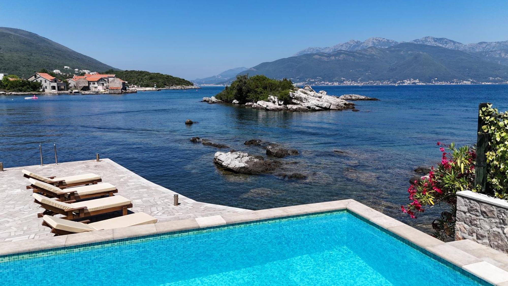 Apartments Kovinic Tivat Eksteriør billede