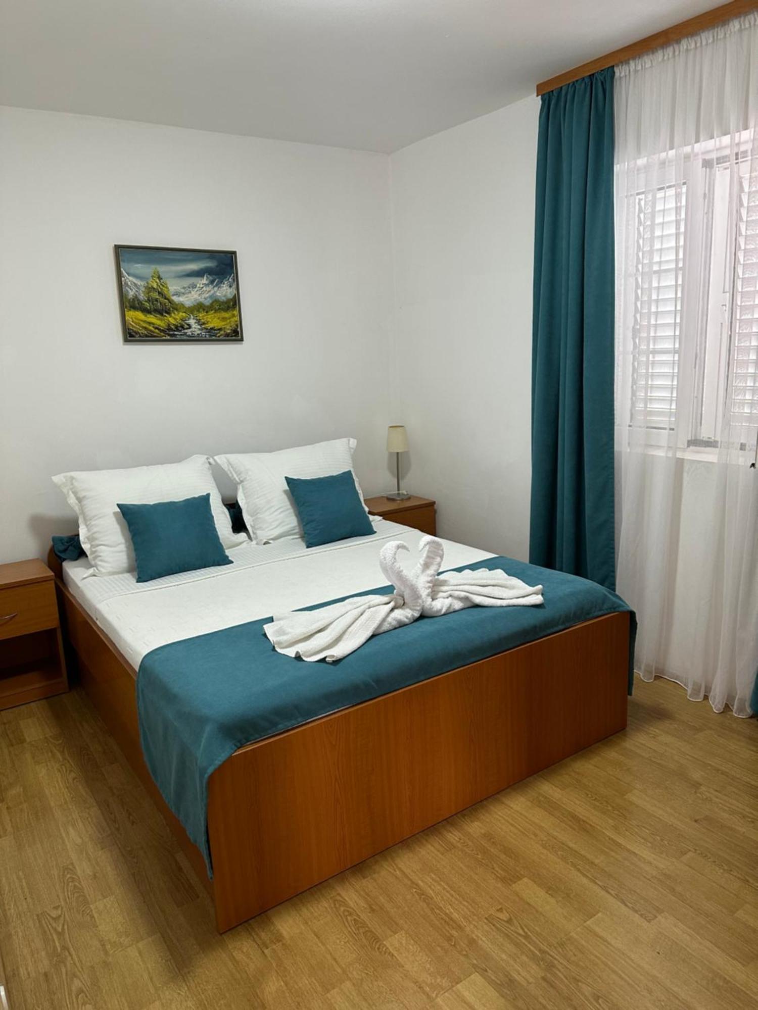 Apartments Kovinic Tivat Eksteriør billede