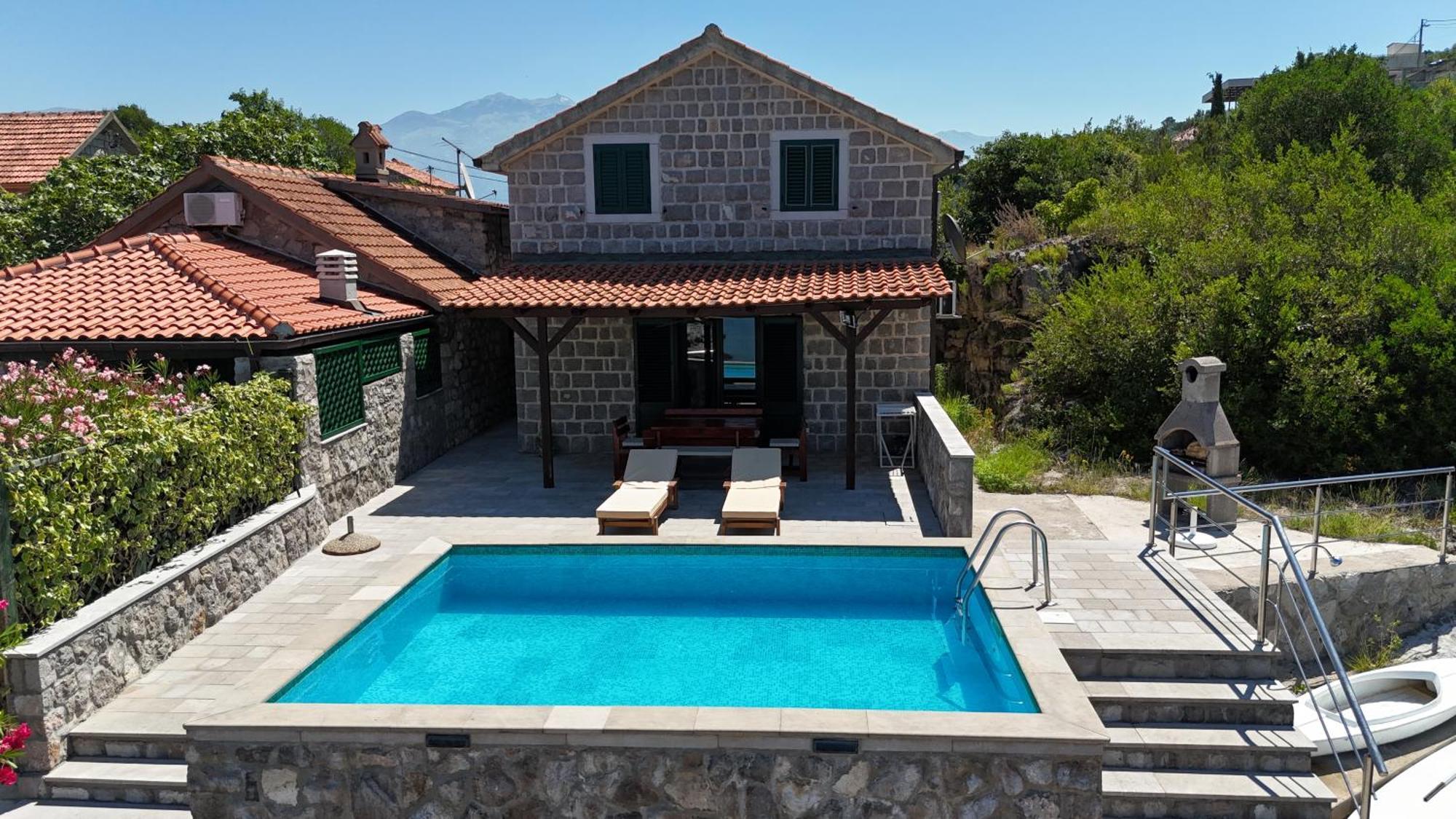 Apartments Kovinic Tivat Eksteriør billede